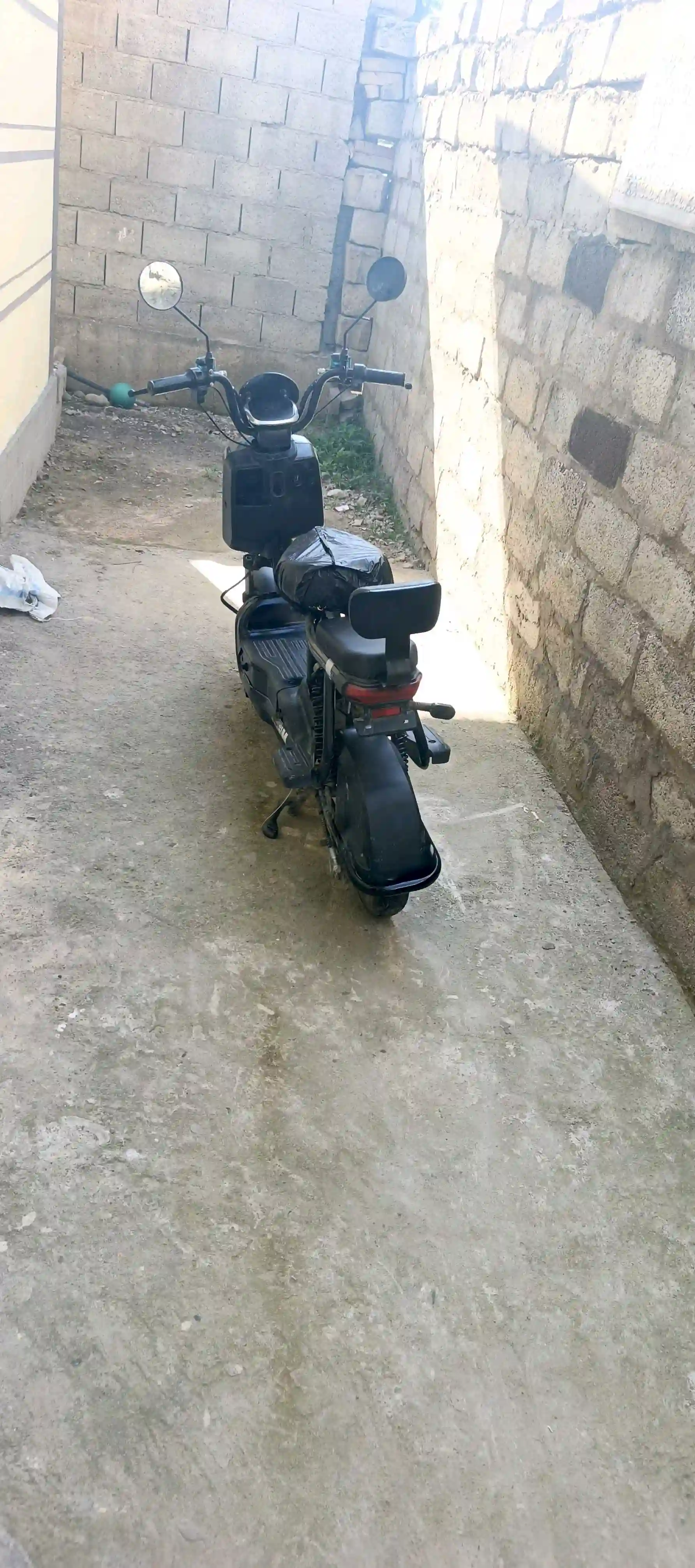 Лексус 600