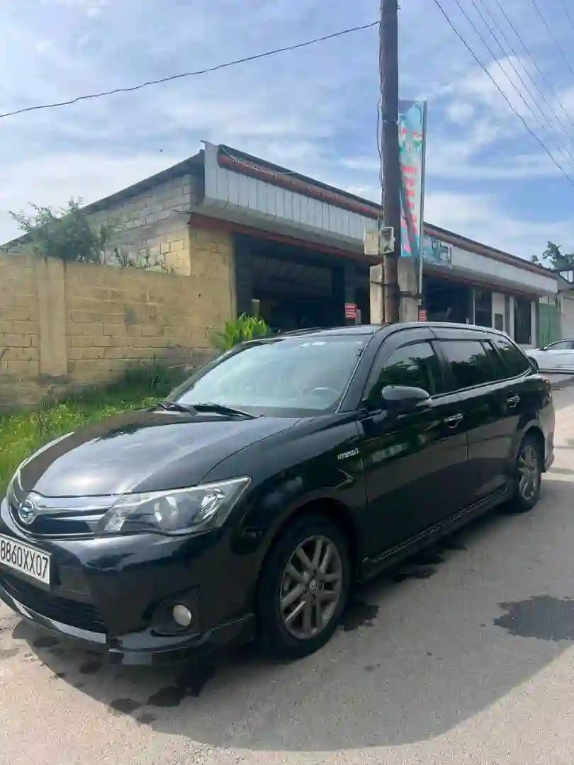 Toyota Fielder 2014