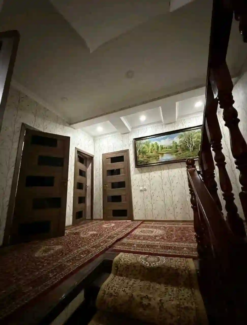 2 этажный, 6-комн. дом, 280 м², 3 соток, Сино