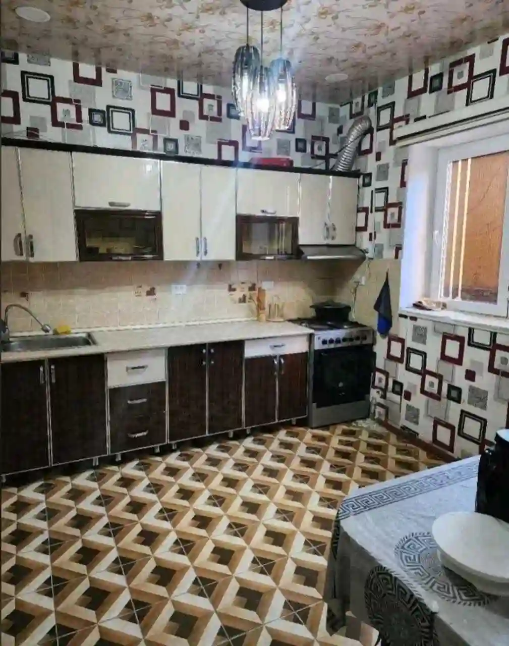 2 этажный, 6-комн. дом, 280 м², 3 соток, Сино
