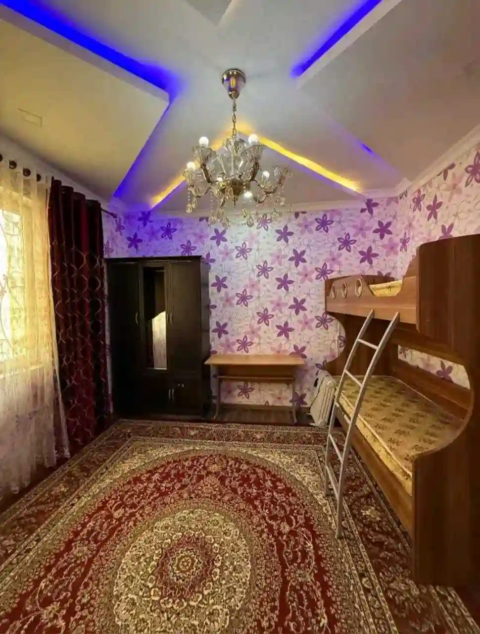 2 этажный, 6-комн. дом, 280 м², 3 соток, Сино