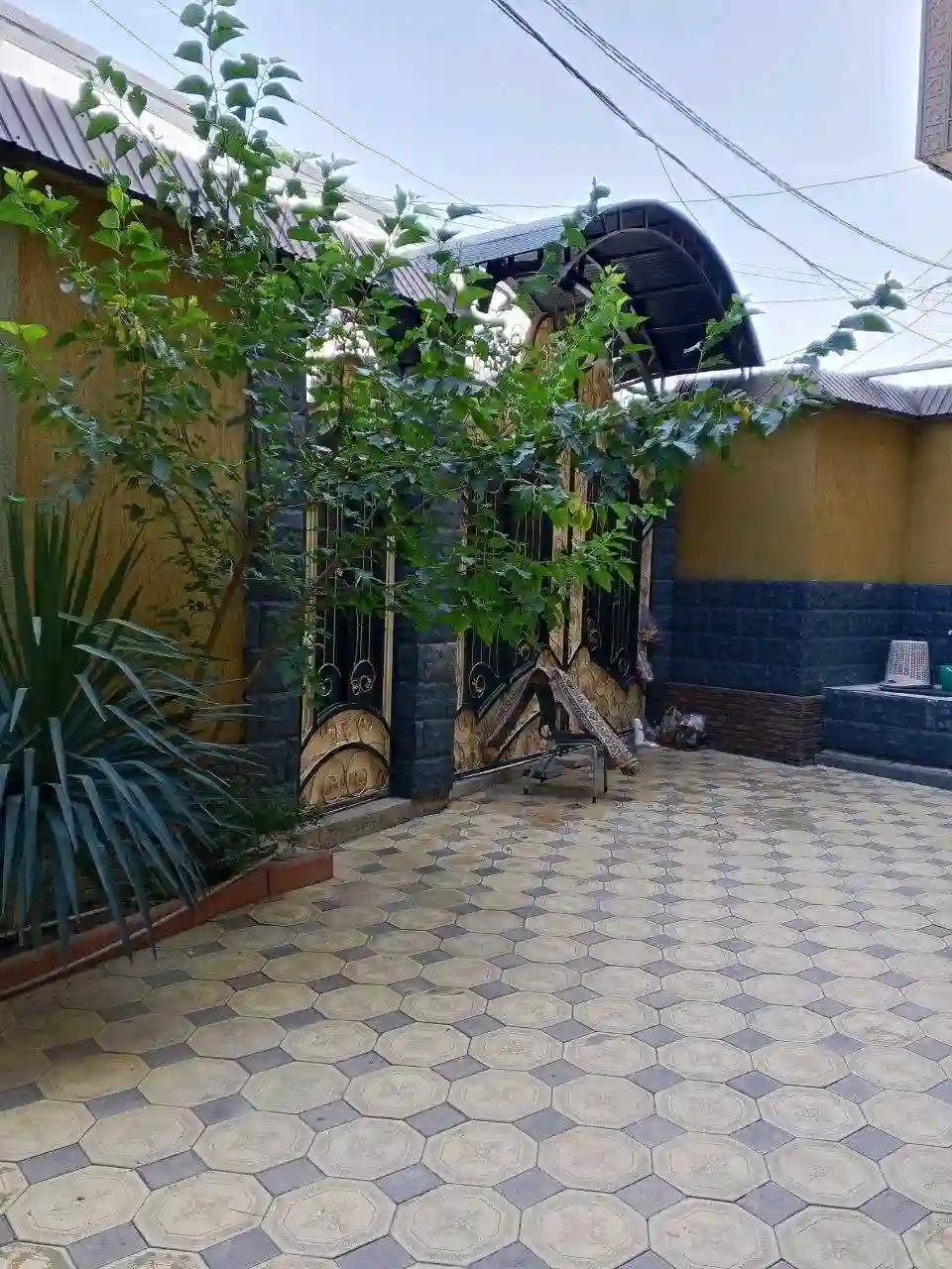 2 этажный, 6-комн. дом, 280 м², 3 соток, Сино