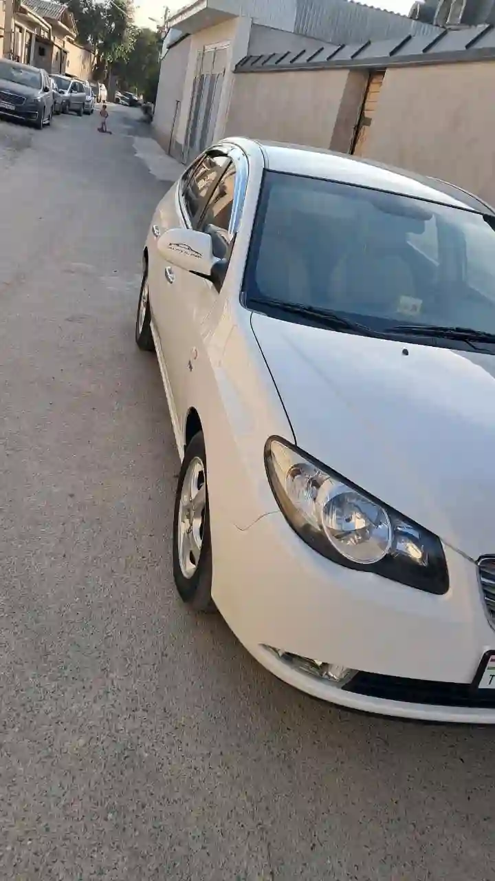 Hyundai Avante 2010