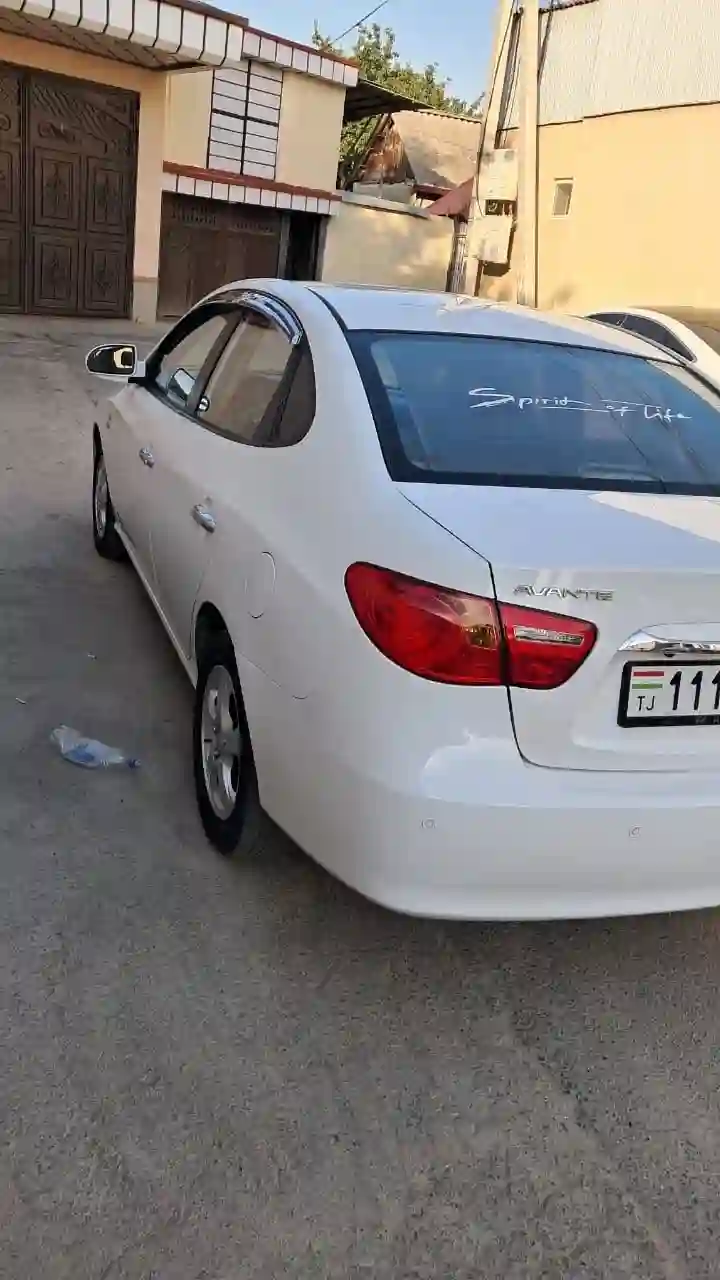 Hyundai Avante 2010