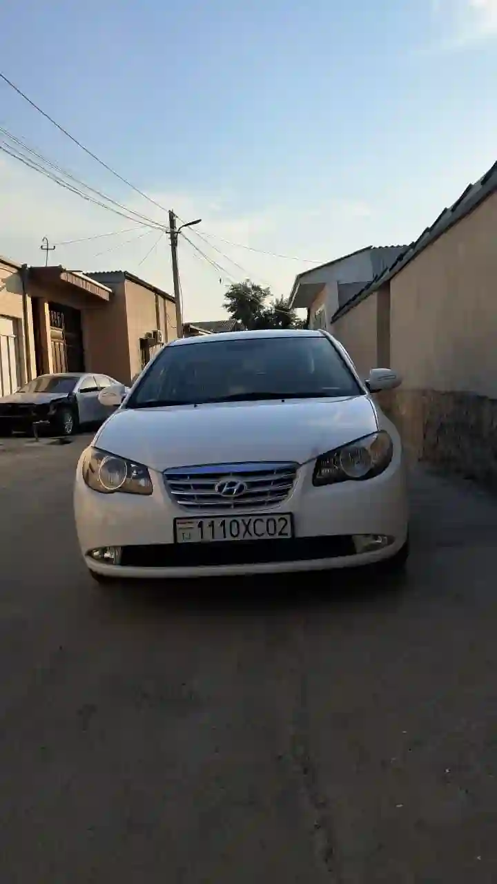 Hyundai Avante 2010