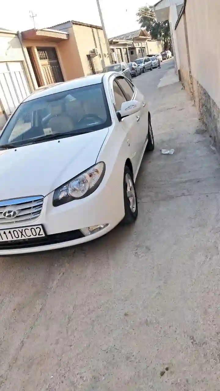 Hyundai Avante 2010