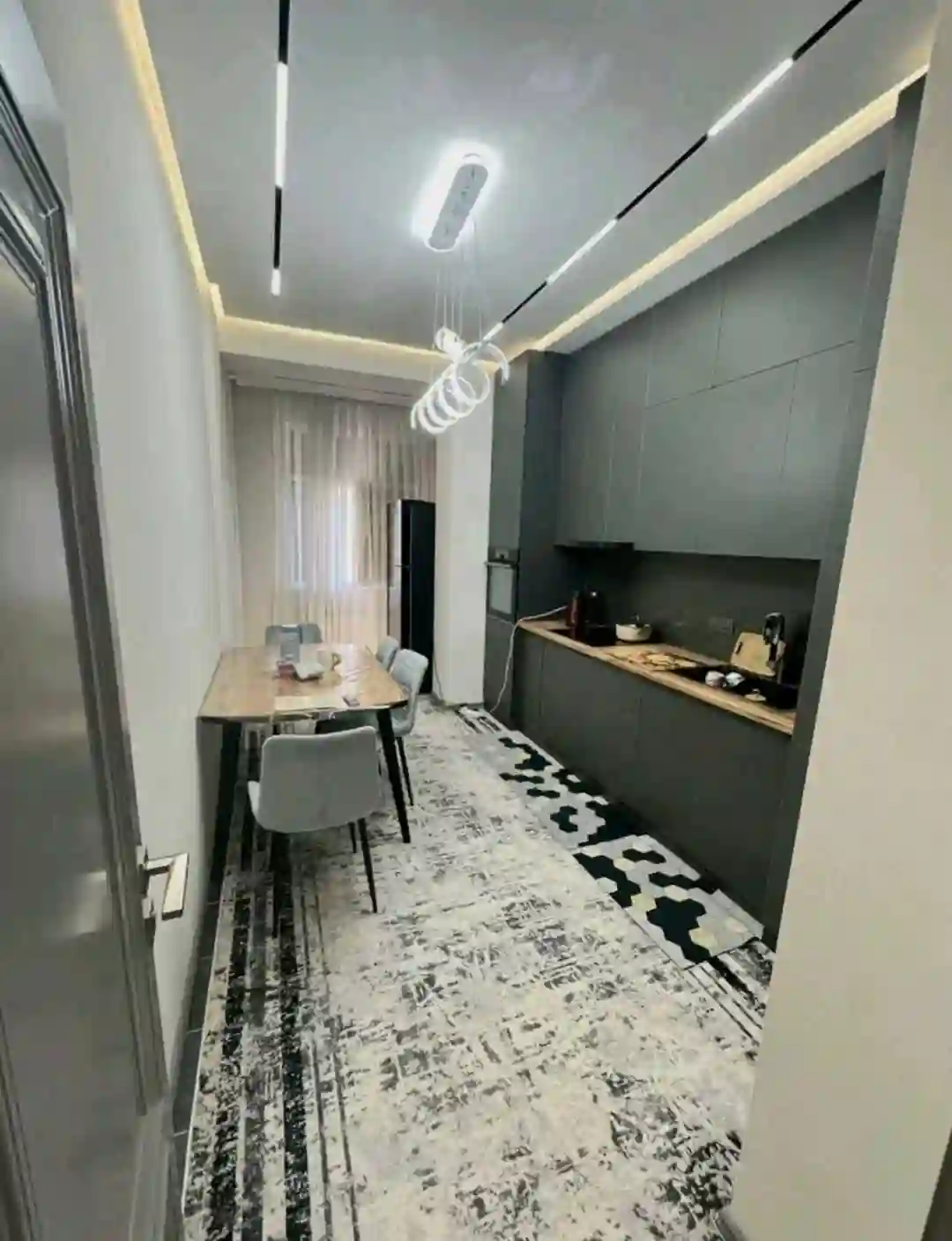 3-к квартира, 9 этаж, 76 м², Фирдавси