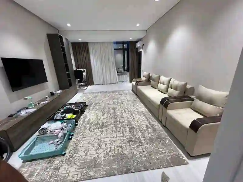 2-к квартира, 3 этаж, 88 м², Цум, домои Себистон