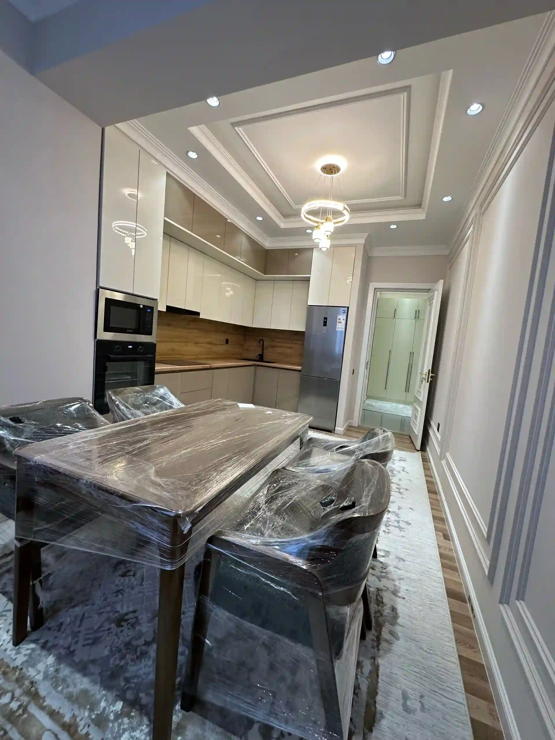 2-к квартира, 16 этаж, 84 м², скори