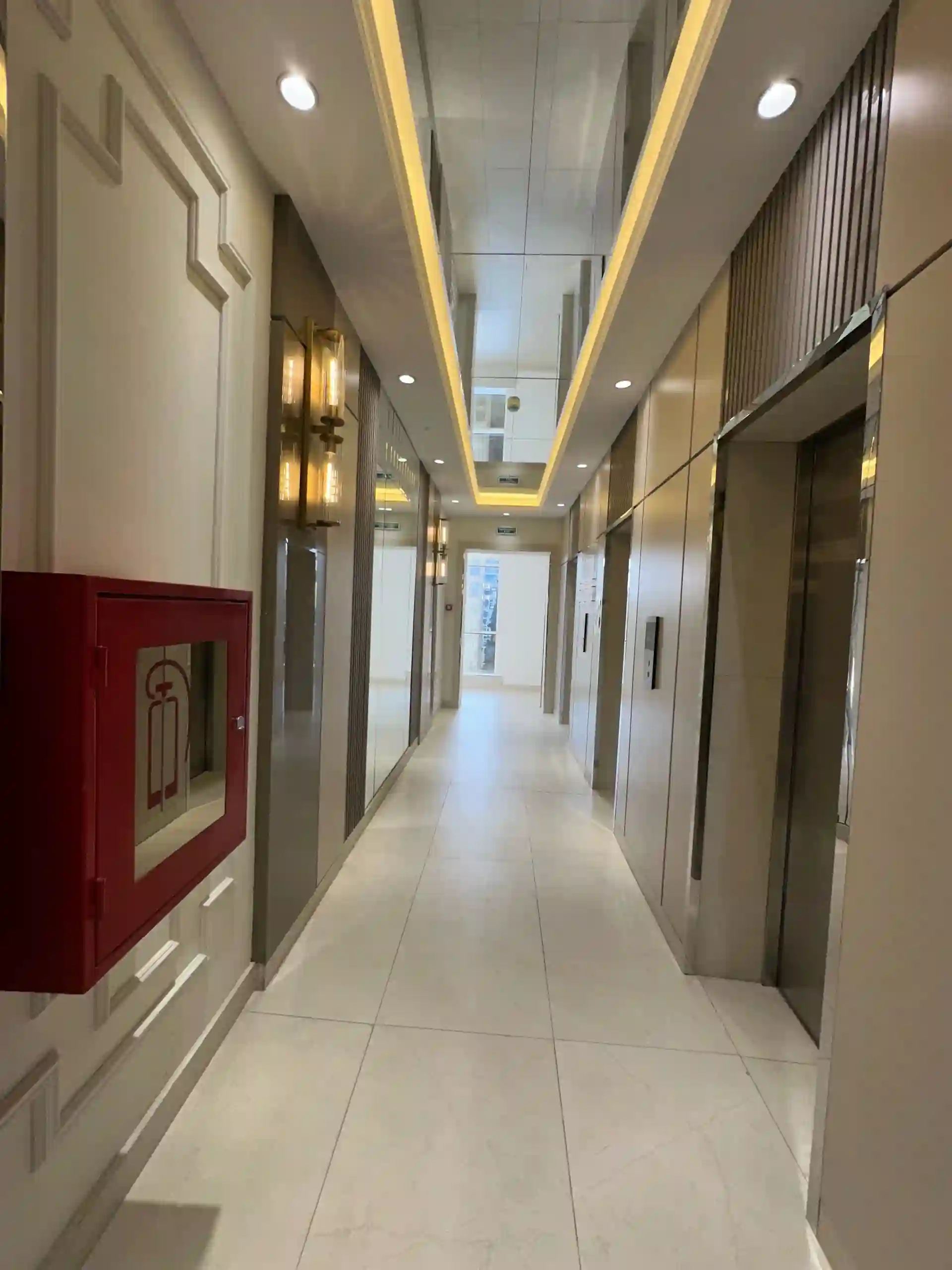 2-к квартира, 16 этаж, 84 м², скори