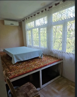 2-комн. квартира, 4 этаж, 65м², 101мкр