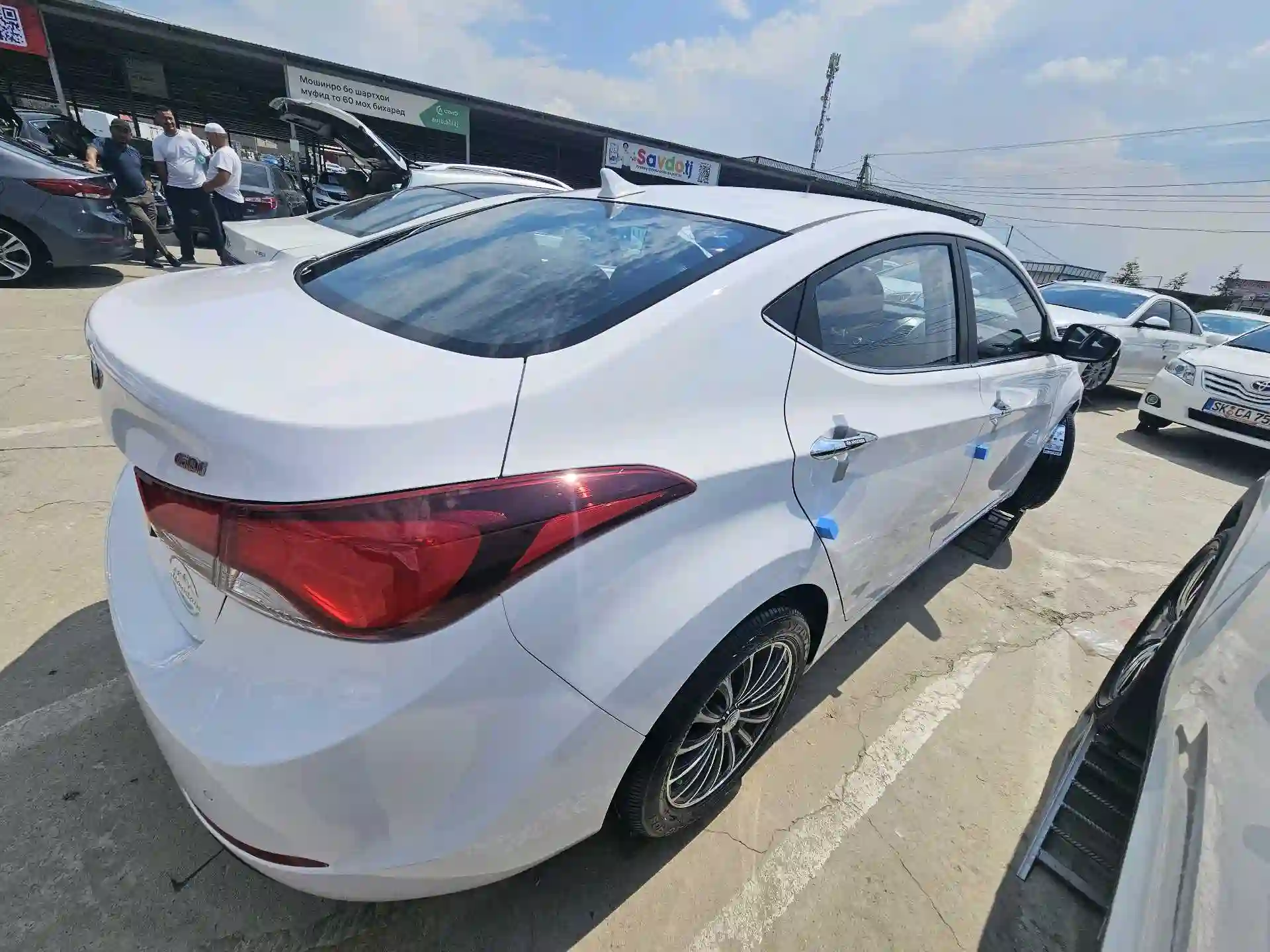 Hyundai Avante 2015