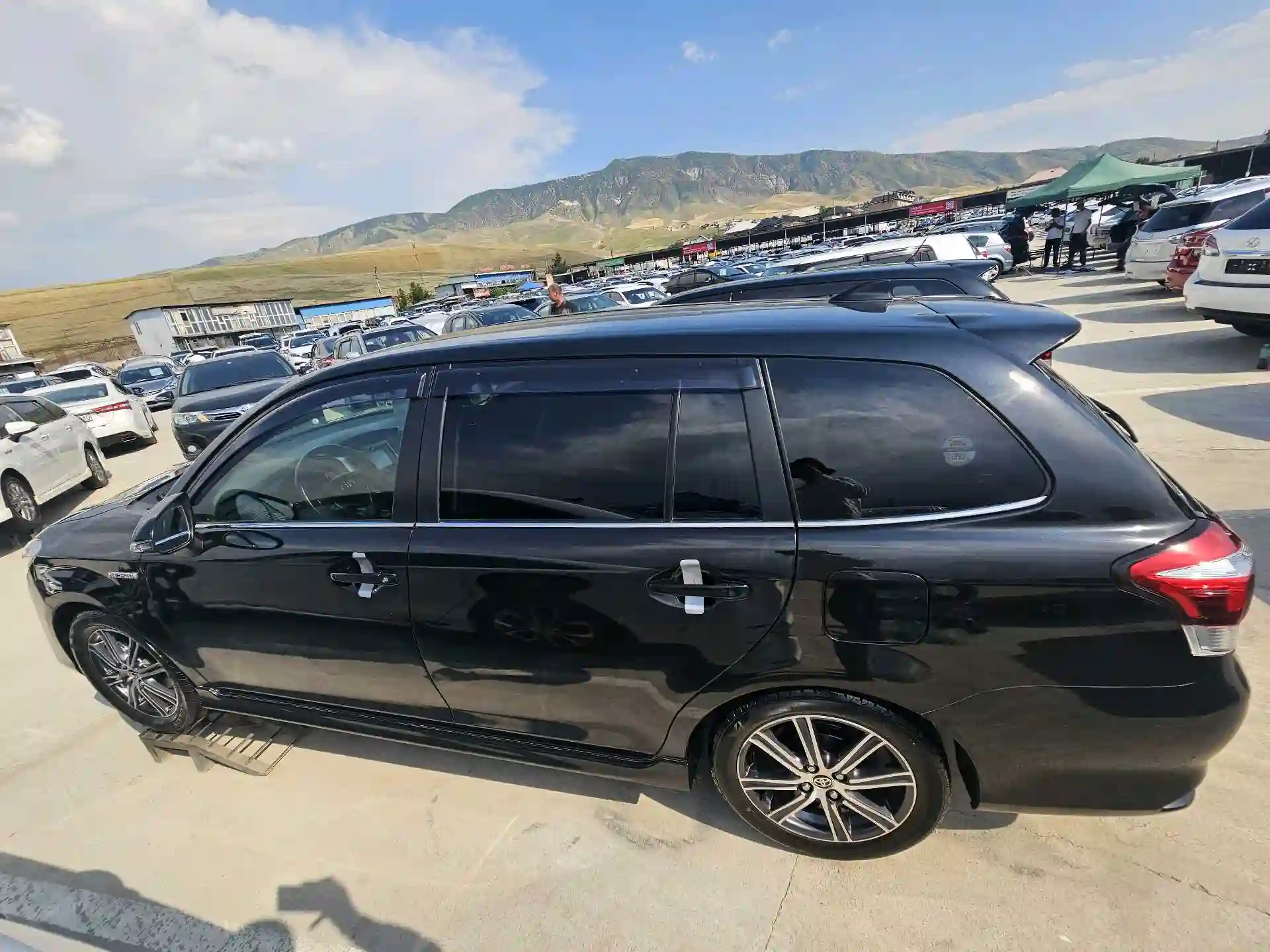 Toyota Fielder 2016 — миниатюра 3