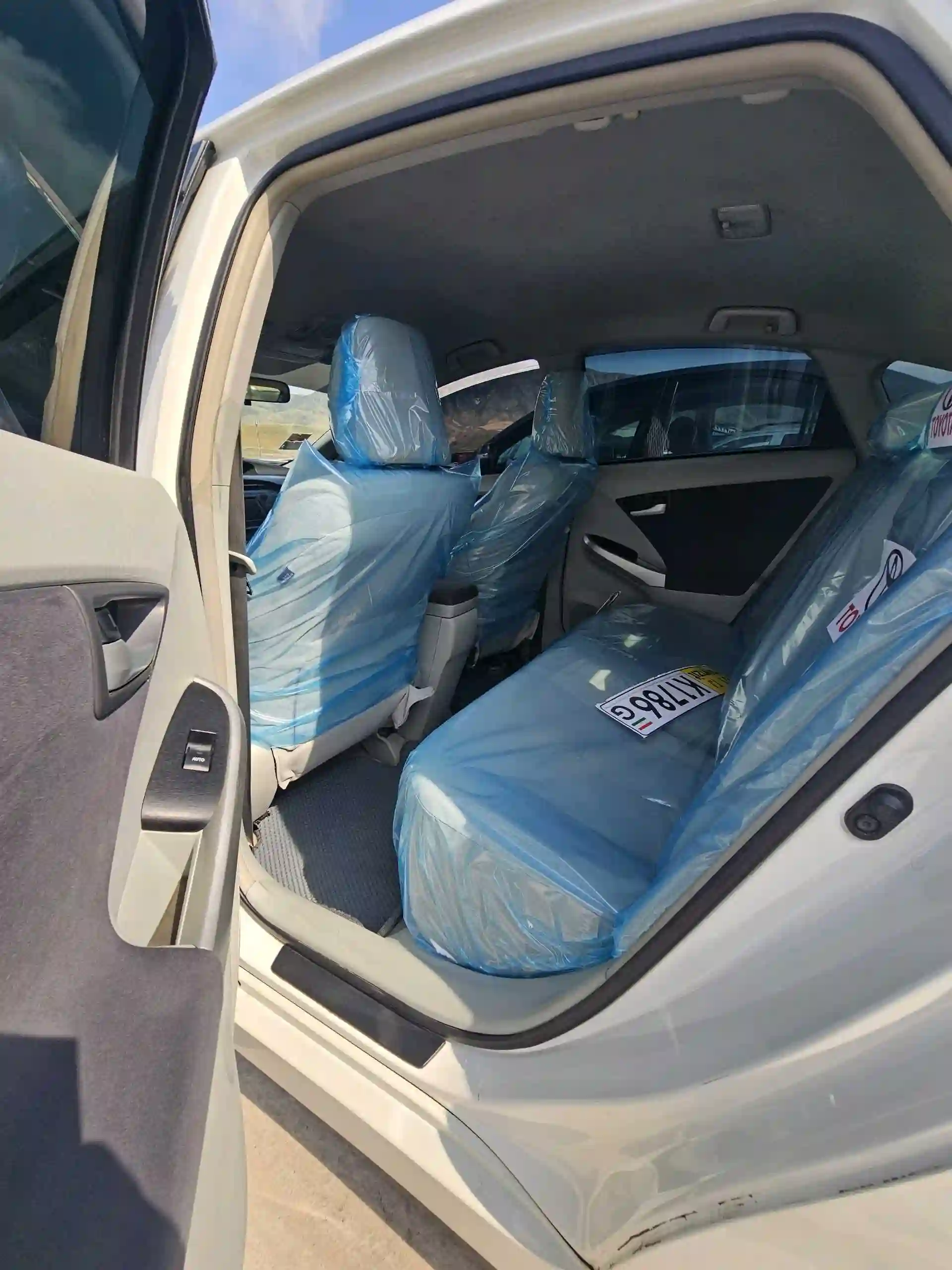 Toyota Prius 2010 — миниатюра 6