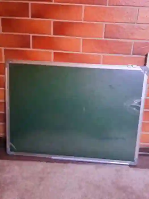 Магнитно- Маркерная доска 50×70 двусторонняя