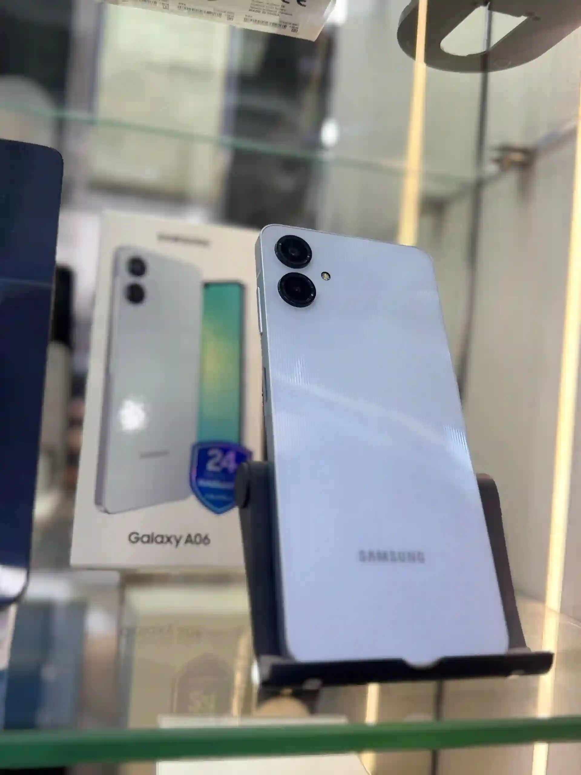 Samsung Galaxy A06 4/64GB Wait