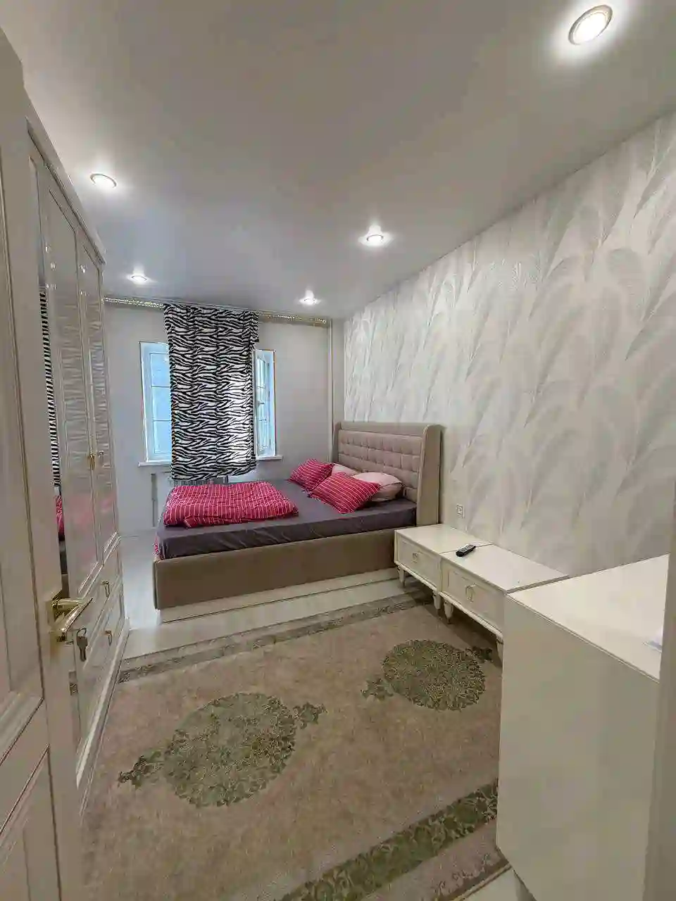 3-к квартира, 9 этаж, 103 м², н.Фирдавси