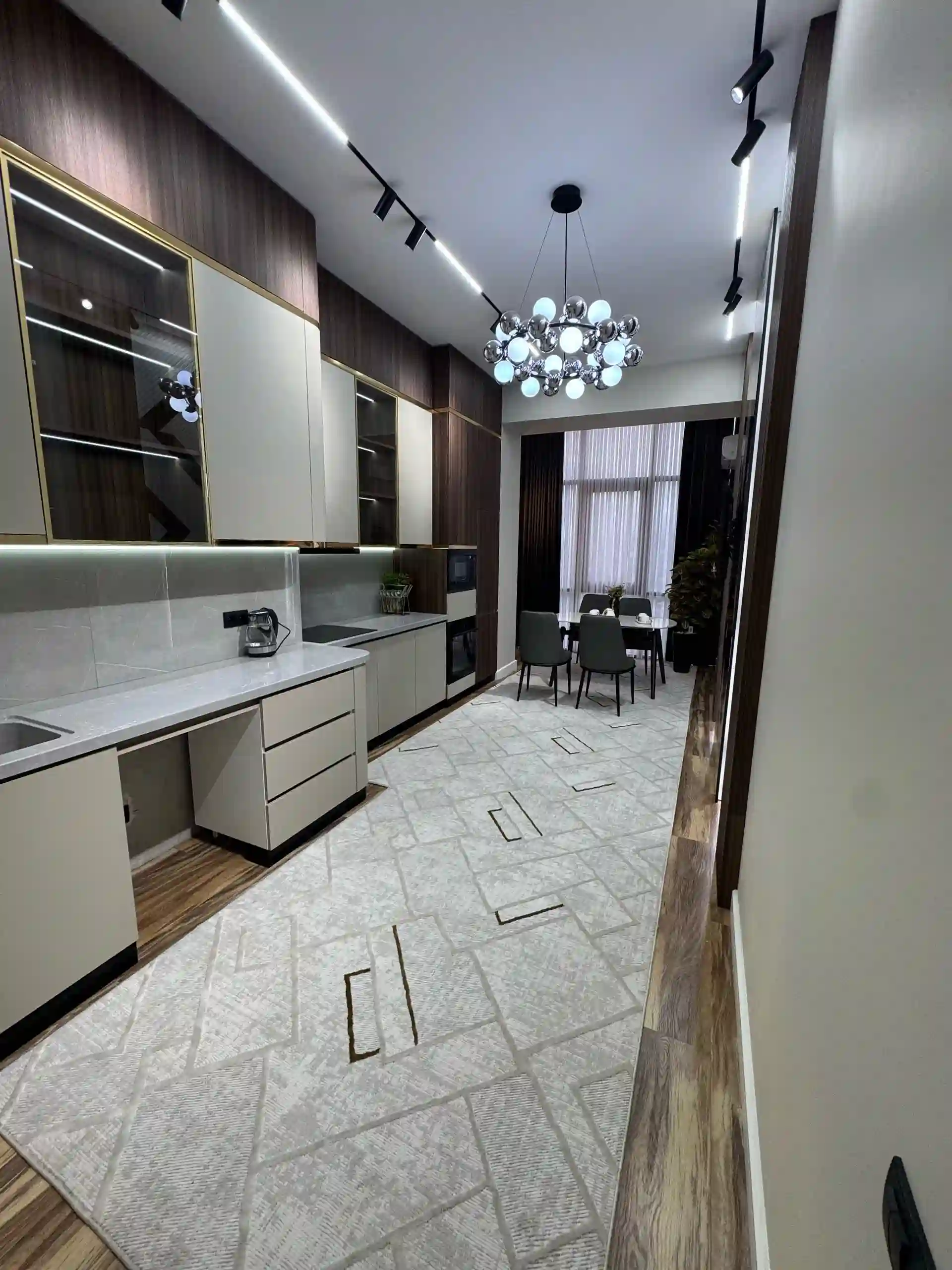 2-к квартира, 17 этаж, 98 м², Шохмансур Спартак