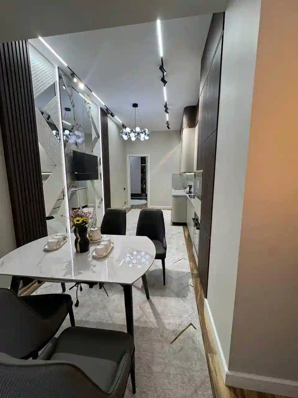 2-к квартира, 17 этаж, 98 м², Шохмансур