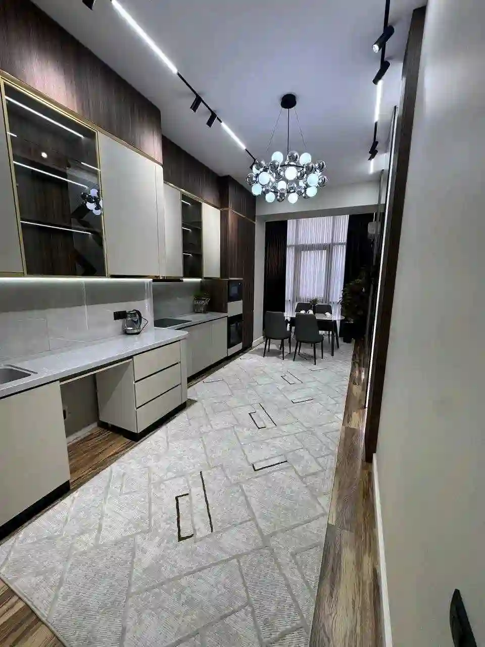 2-к квартира, 17 этаж, 98 м², Шохмансур