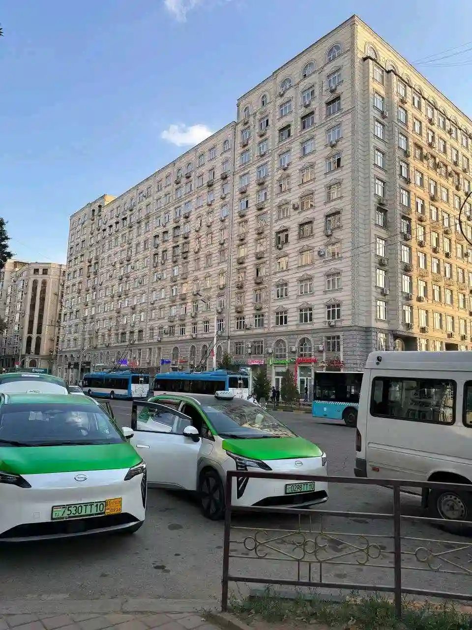2-к квартира, 11 этаж, 53 м², Исмоли Сомони