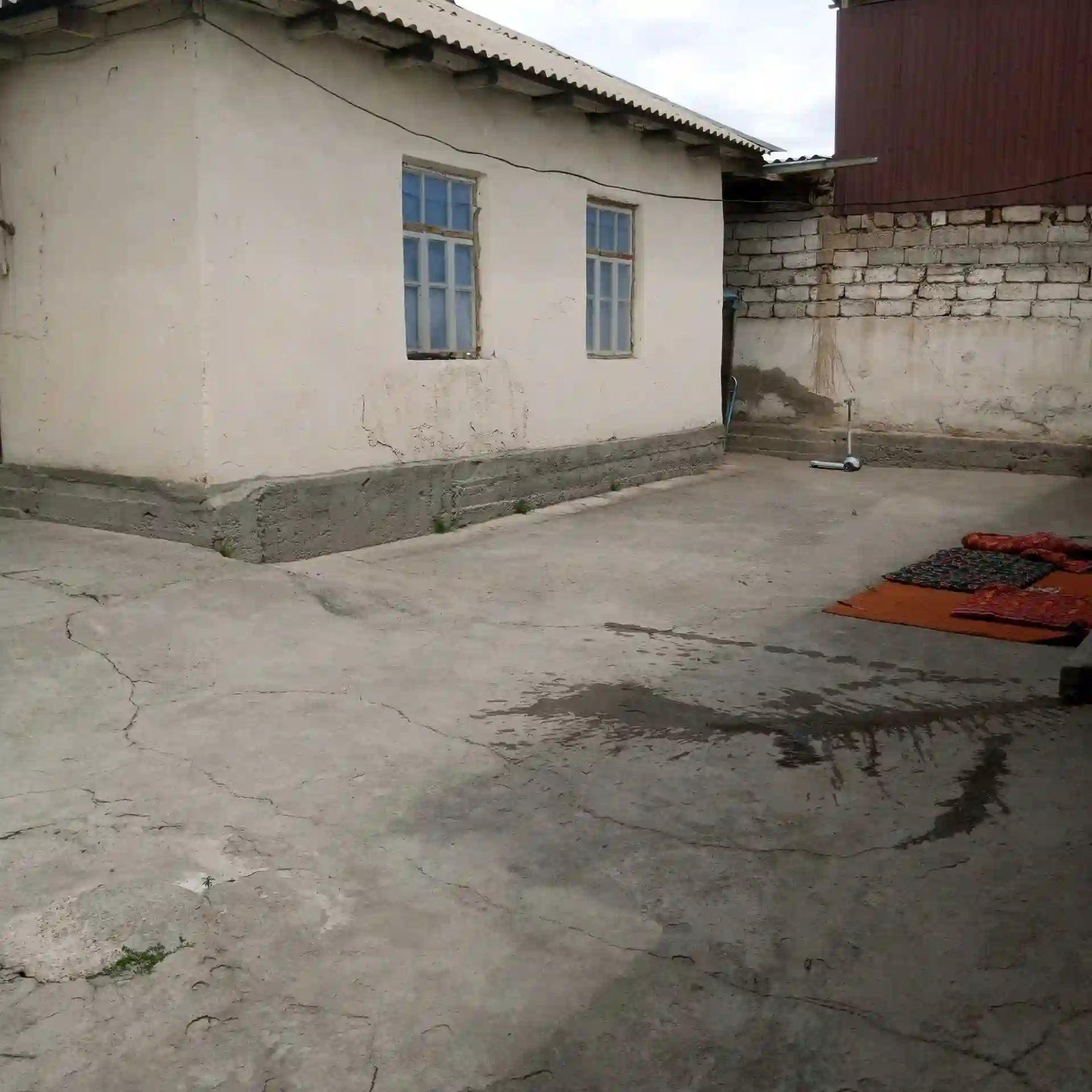 1 этажный, 4-комн. дом, 5 м², 5 соток, Турсунзода дехаи Хакикат Будëн