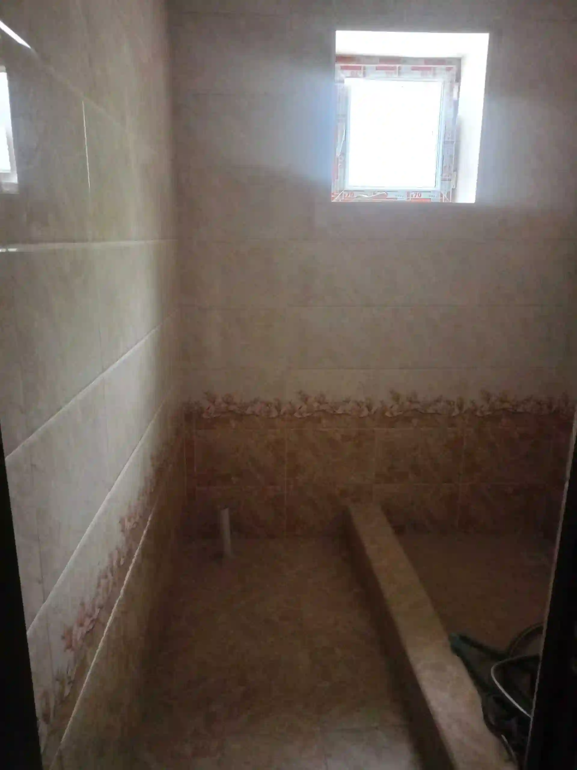 3 этажный, 4-комн. дом, 240 м², 6 соток, Варзоб 35 км гули майда