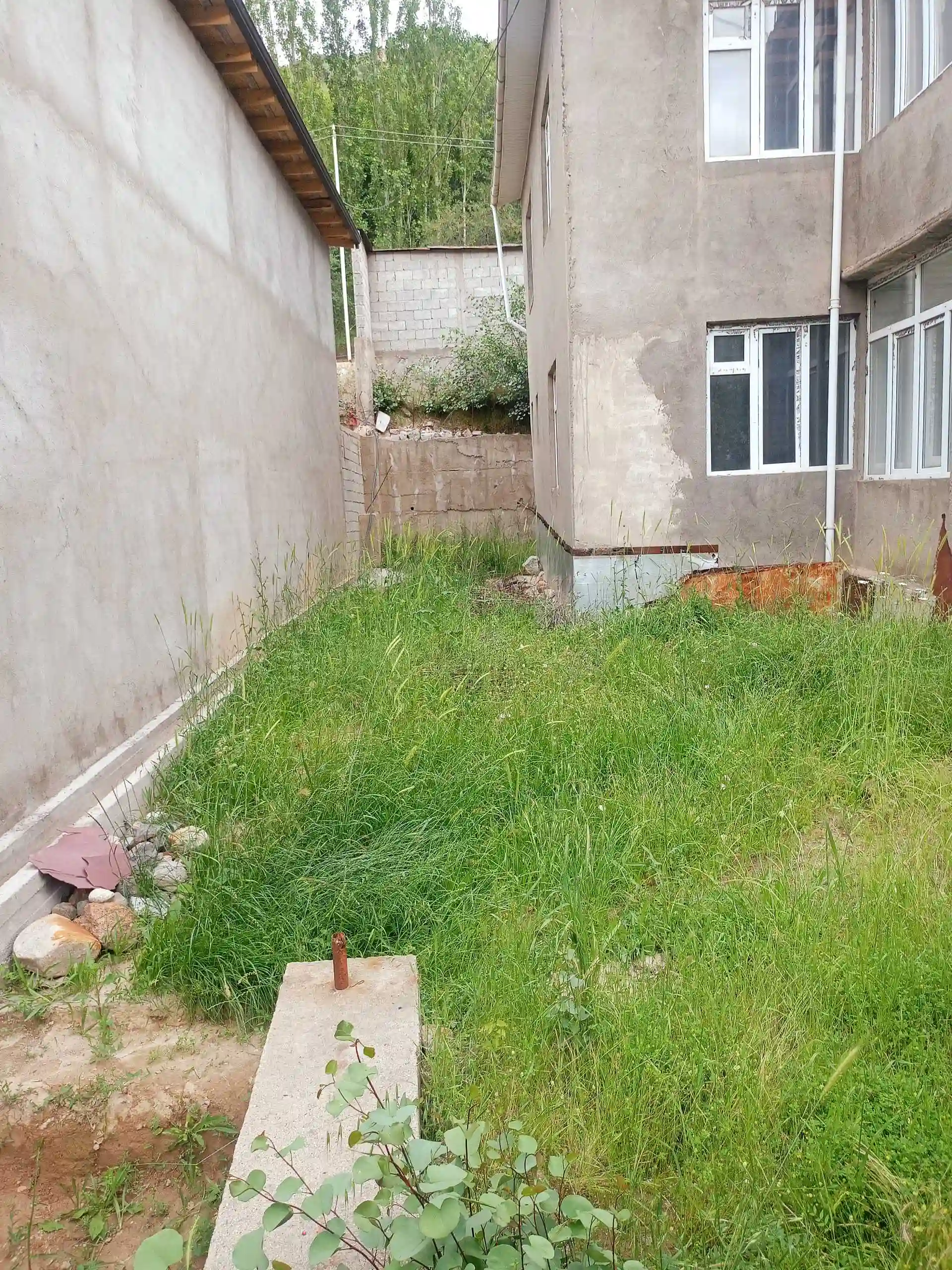 3 этажный, 4-комн. дом, 240 м², 6 соток, Варзоб 35 км гули майда