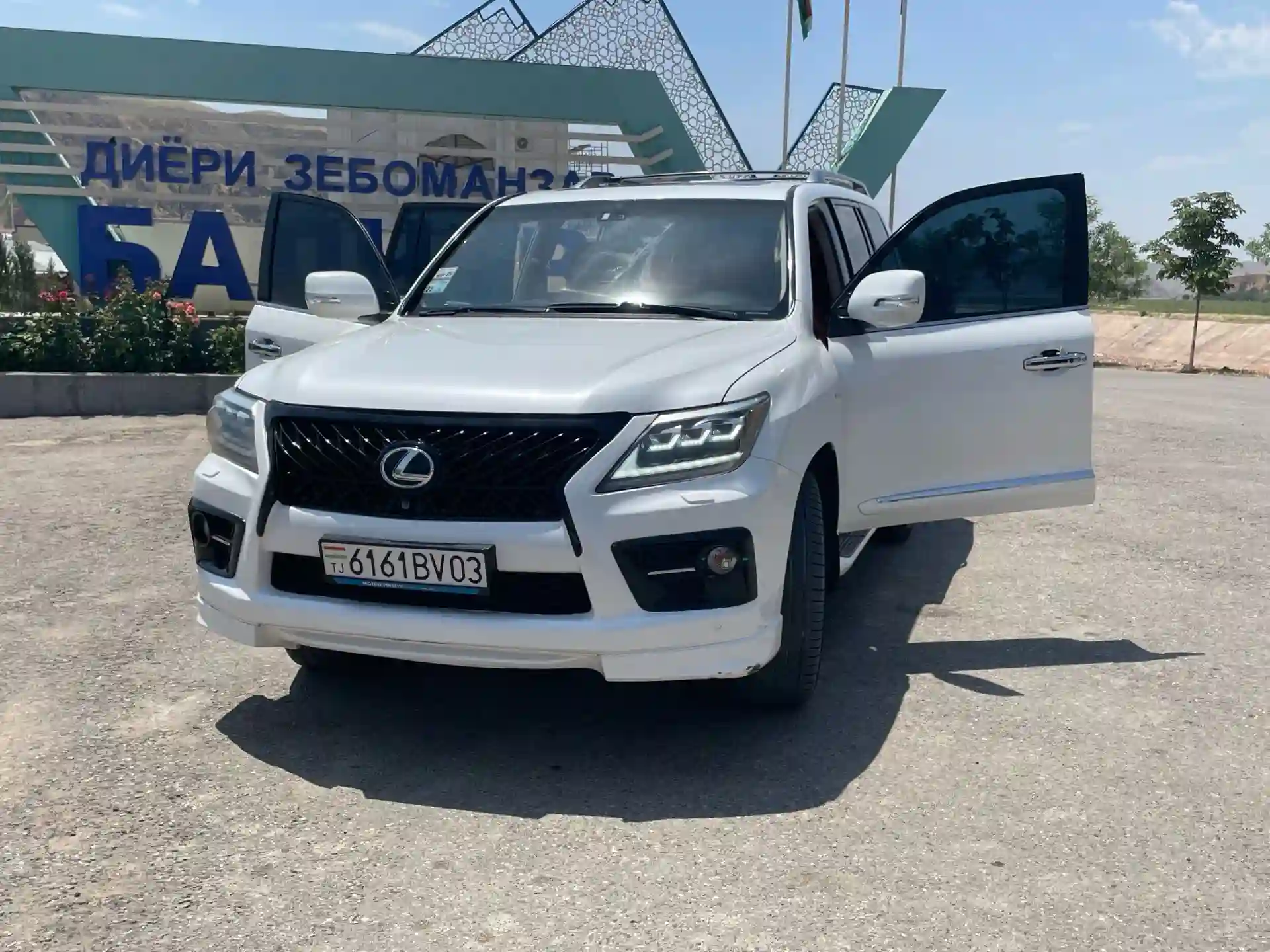 Lexus Lx series 2008 — миниатюра 2