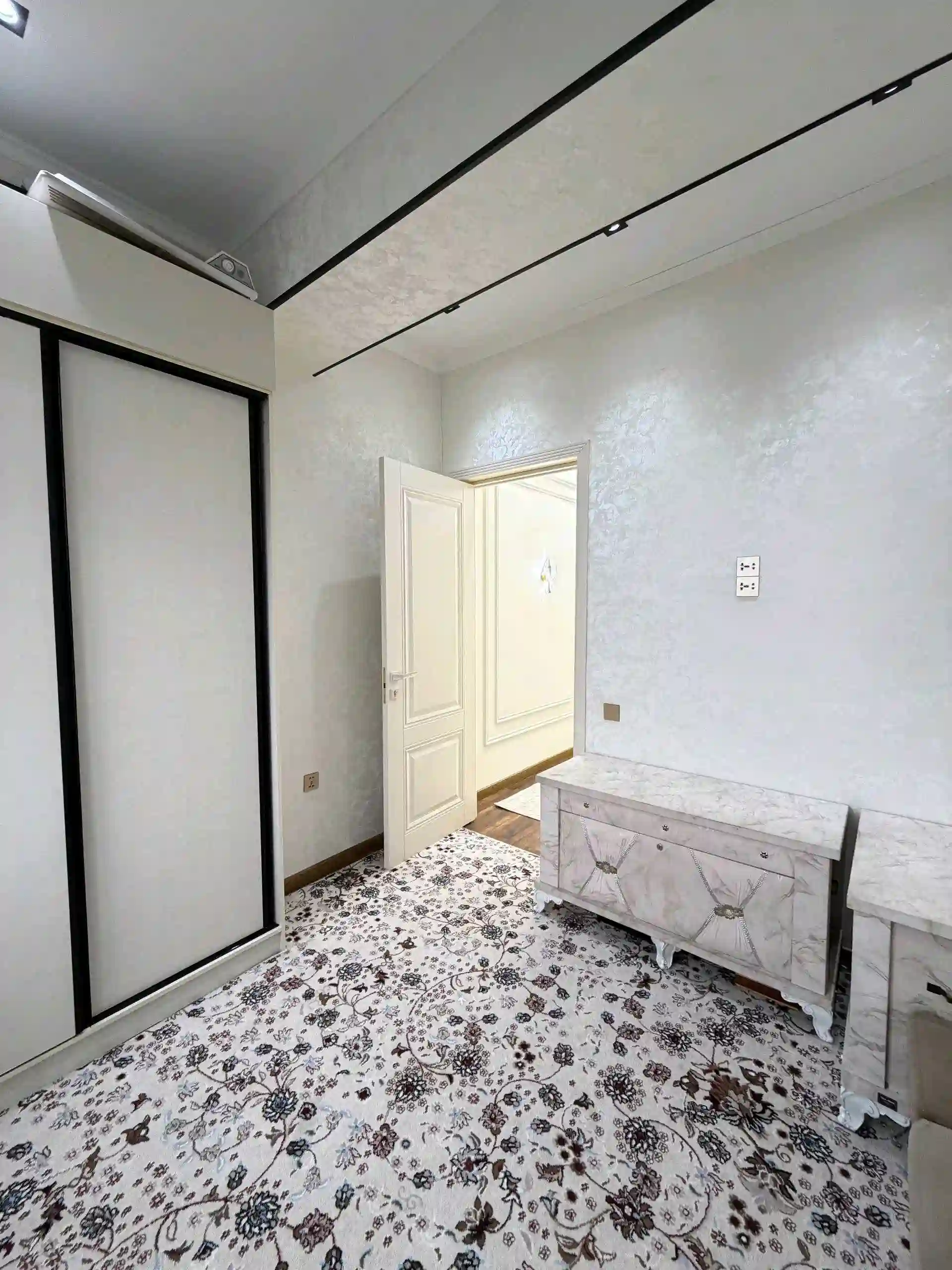 4-к квартира, 8 этаж, 106 м², Шохмансур