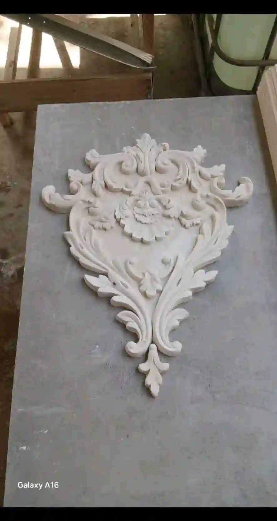 Лепка карниз бо нархи дастрас