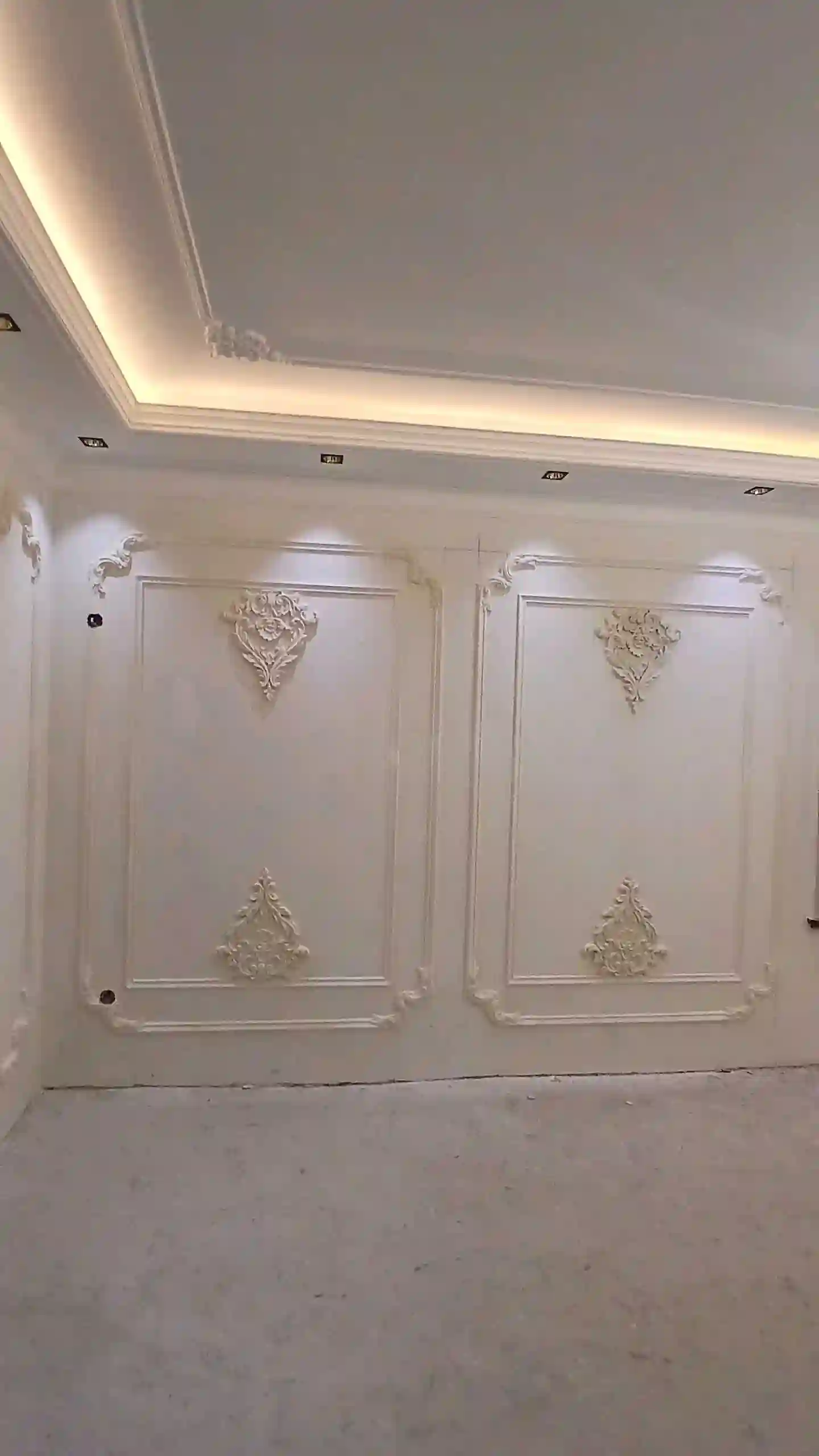 Лепка карниз бо нархи дастрас