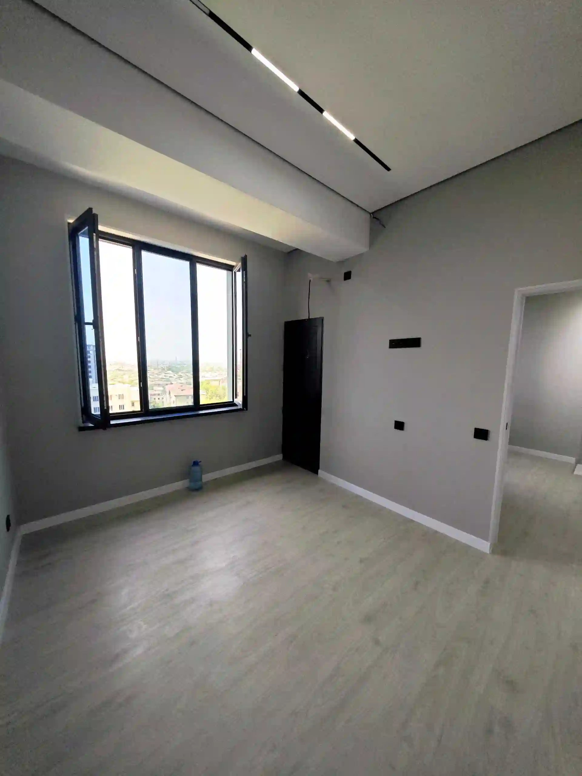 3-к квартира, 12 этаж, 75 м², Шабчарог