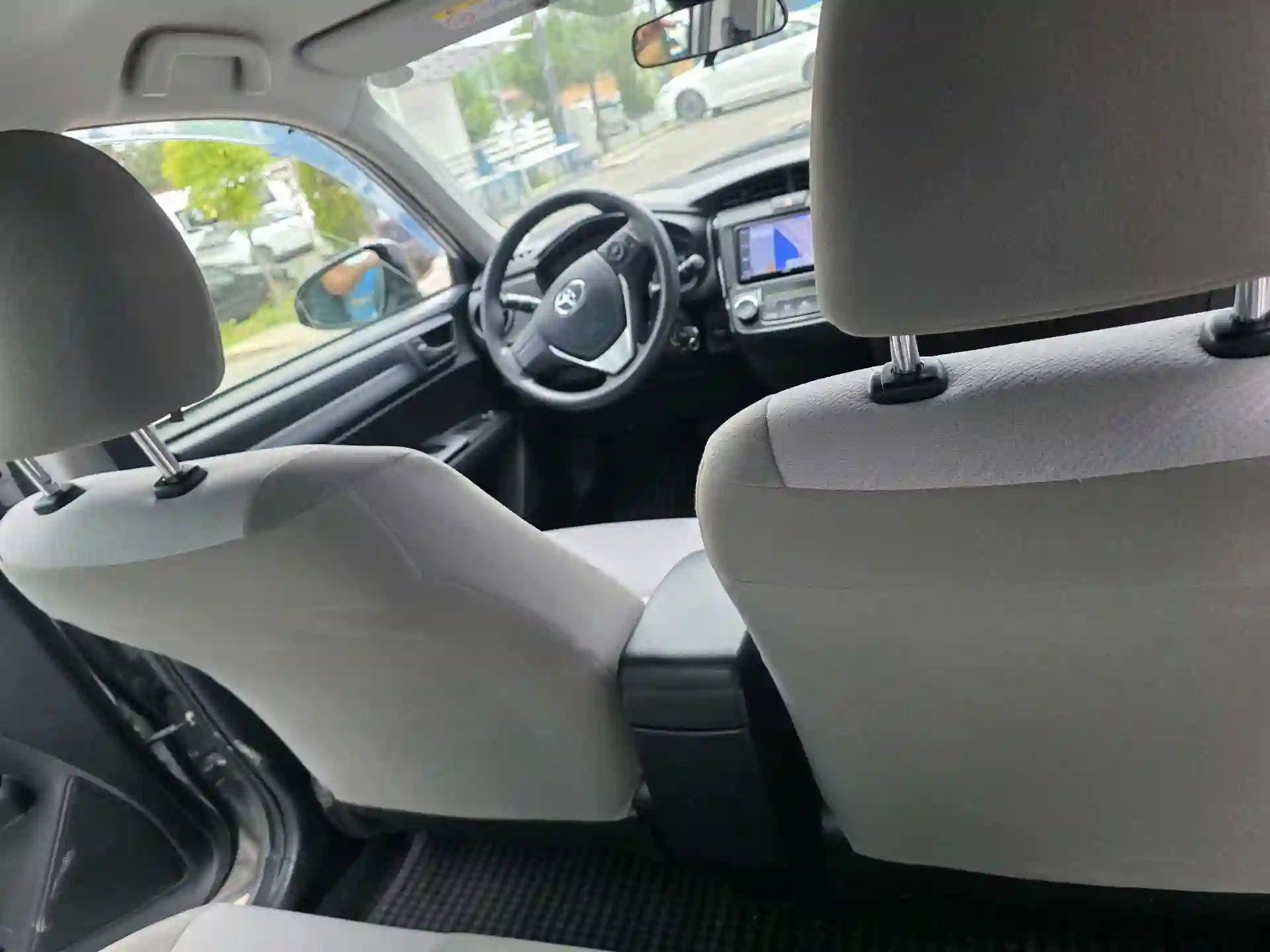 Toyota Axio 2015