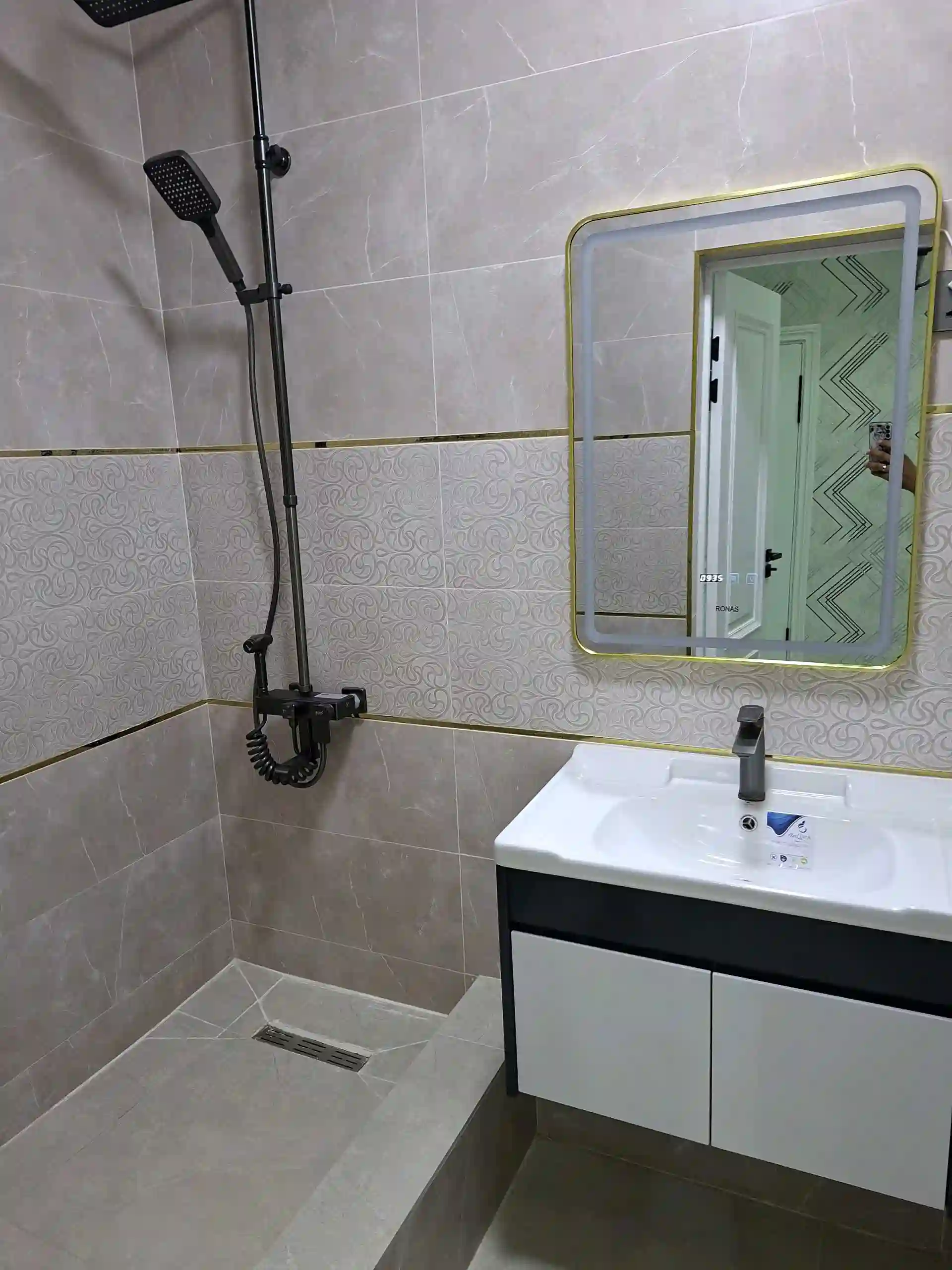 2-к квартира, 3 этаж, 63 м², Сино