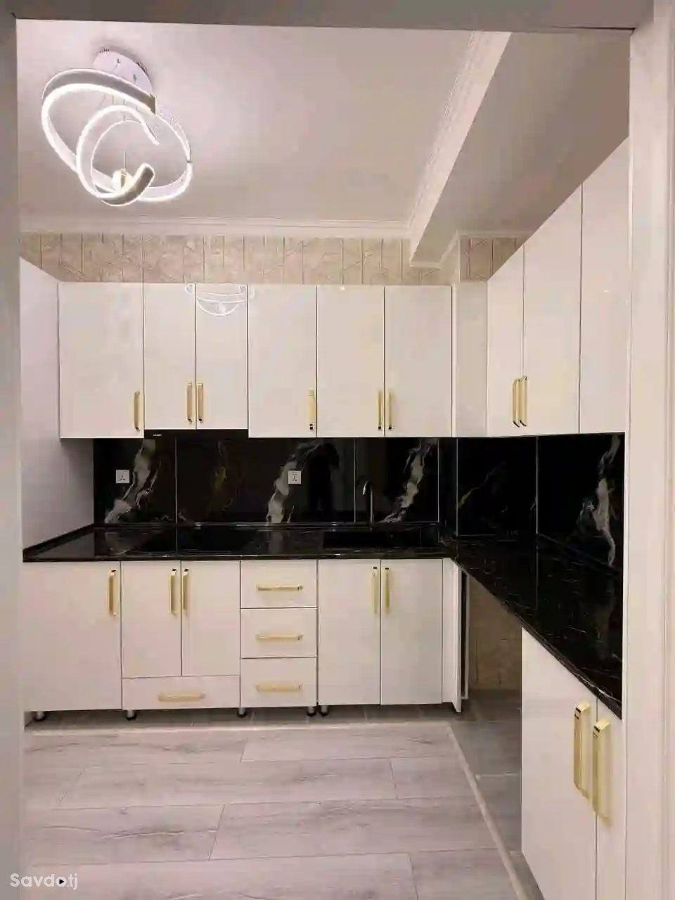3-к квартира, 8 этаж, 72 м², Фирдавси