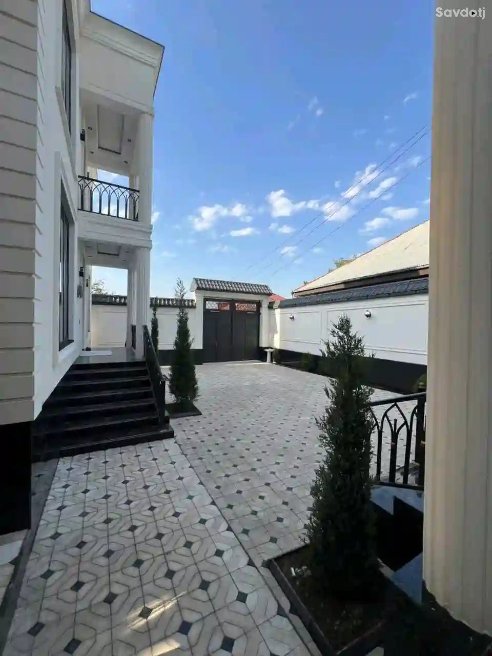 2 этажный, 6-комн. дом, 200 м², 4 соток, Сино