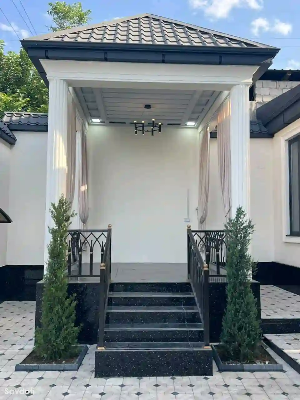 2 этажный, 6-комн. дом, 200 м², 4 соток, Сино