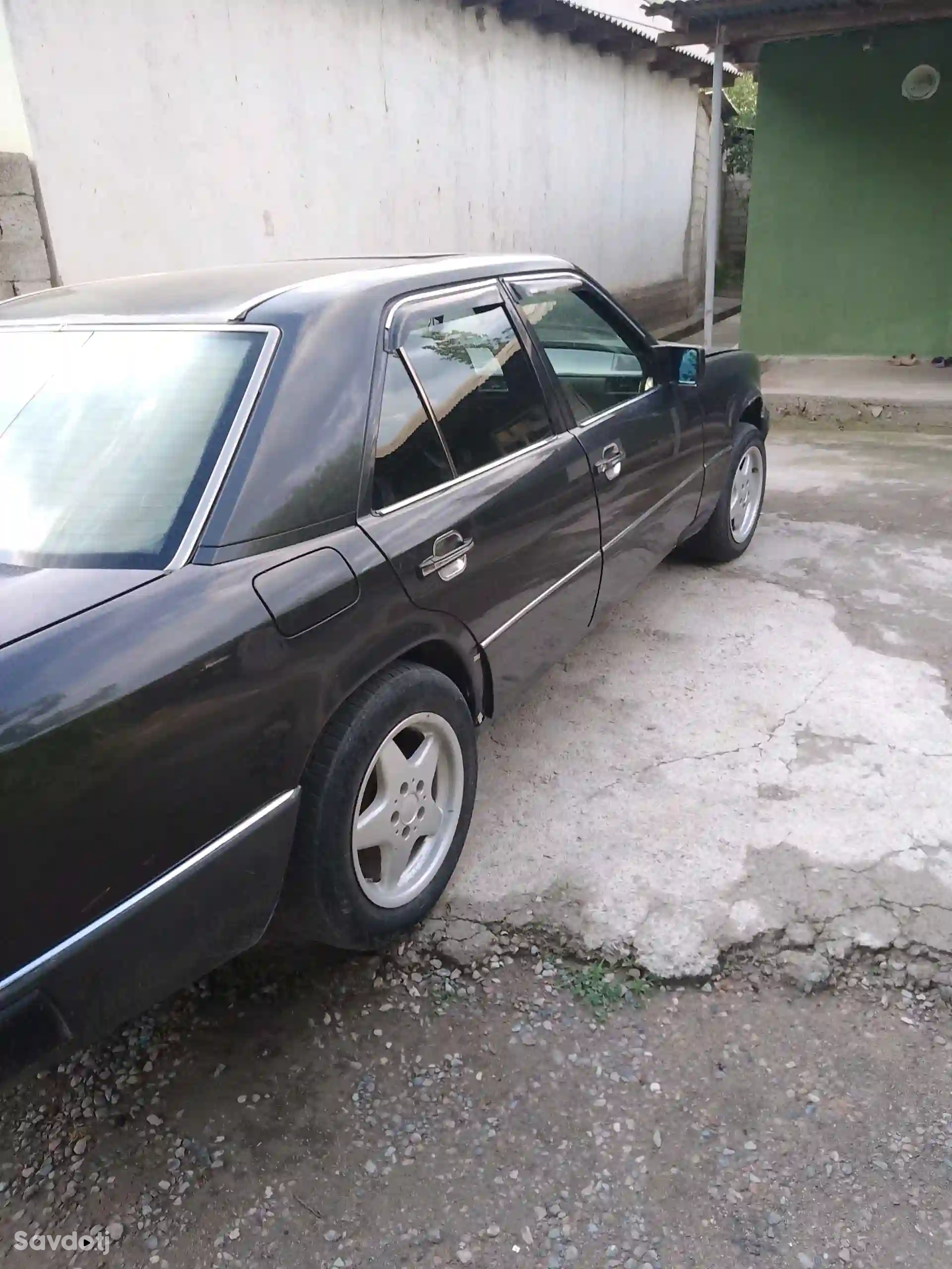 Mercedes-benz W124 1992 — миниатюра 4