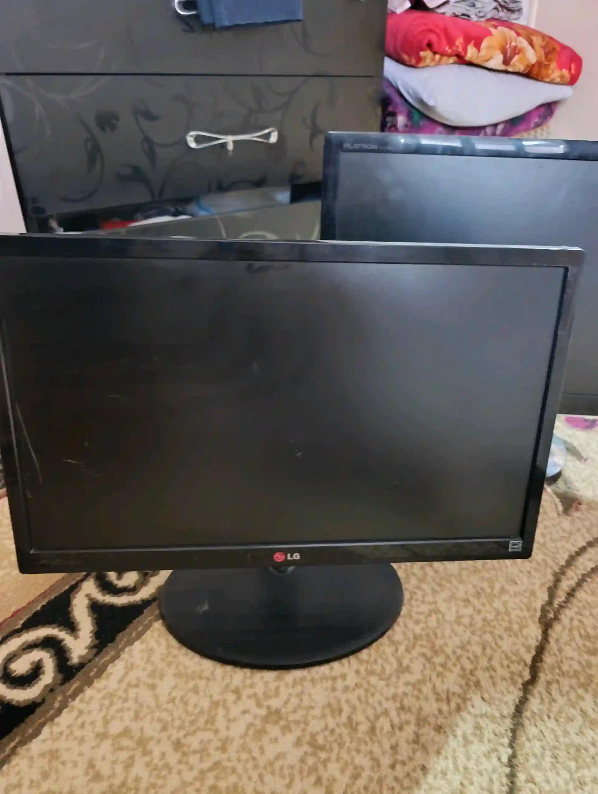 Монитор LG 22 дюйма