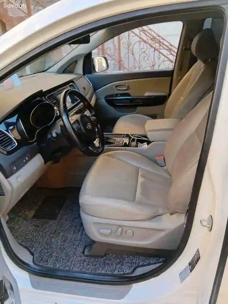 Kia Carnival 2014