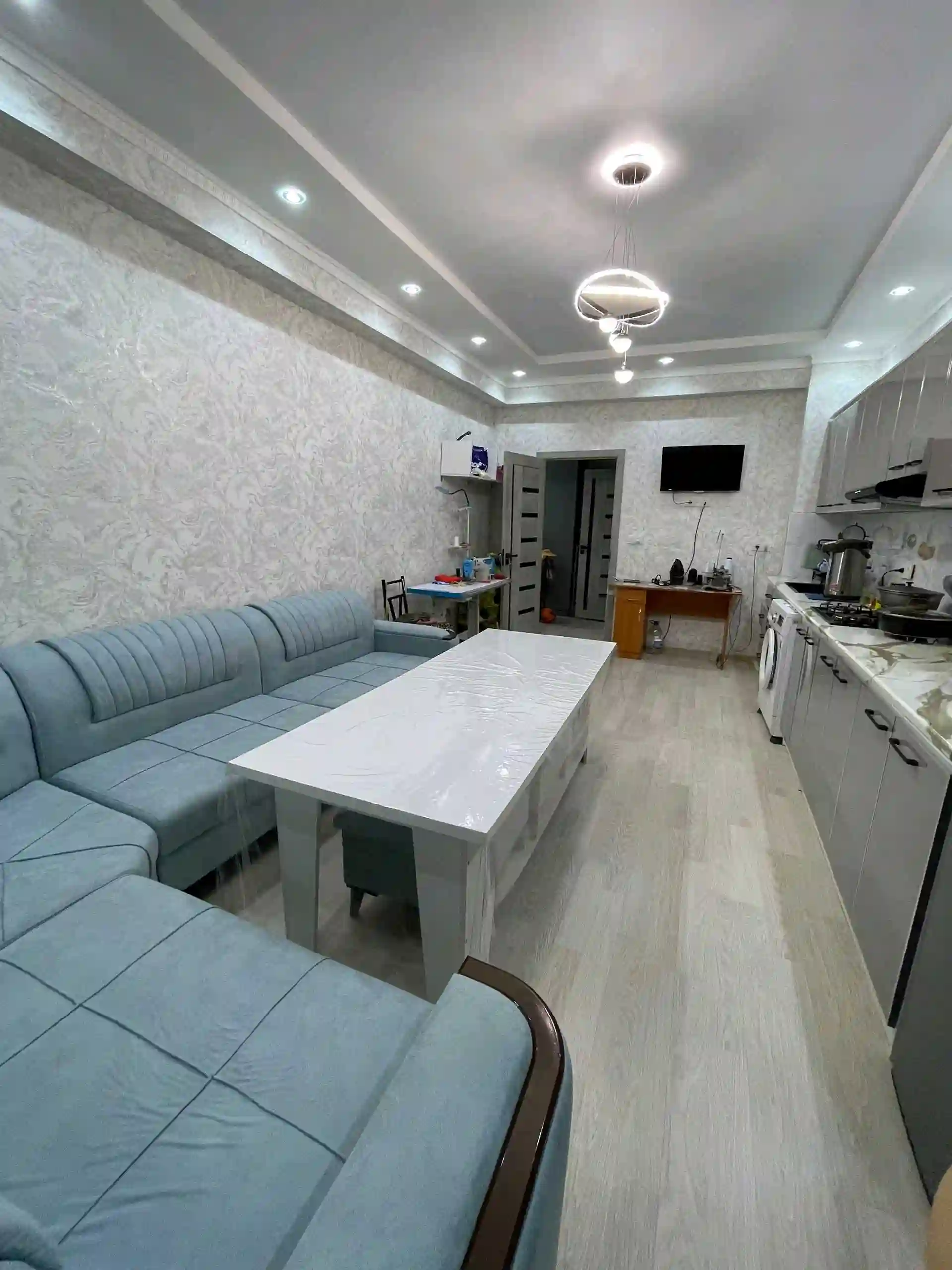 2-к квартира, Цокольный этаж, 60 м², Шелкомбинат
