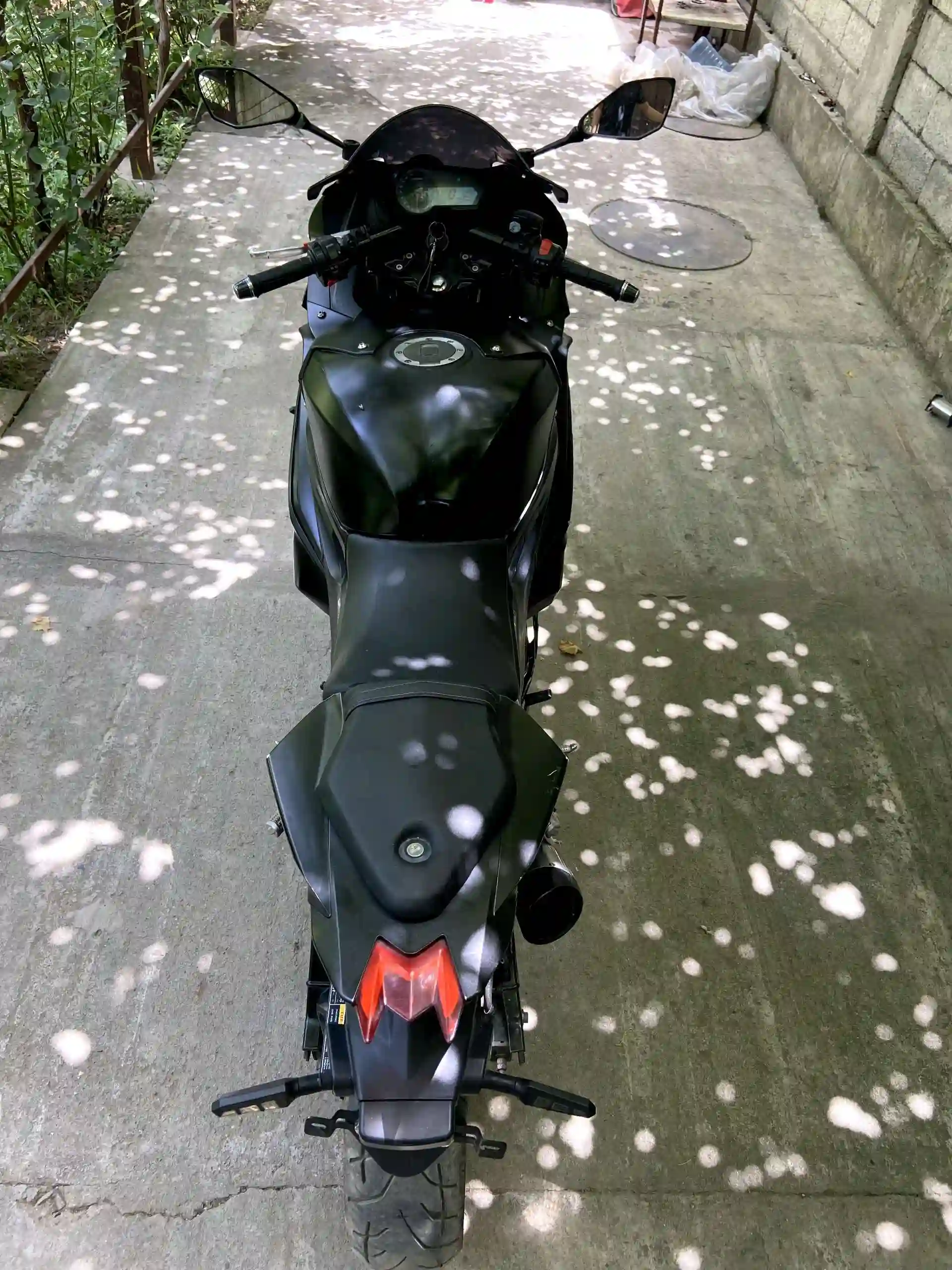 Мотоцикл 250 куба БМВ