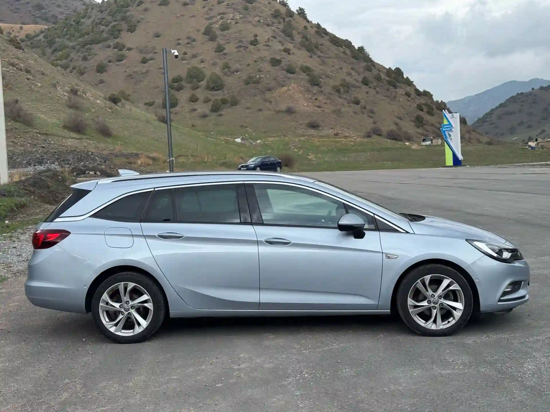 Opel Astra K 2017 — миниатюра 2