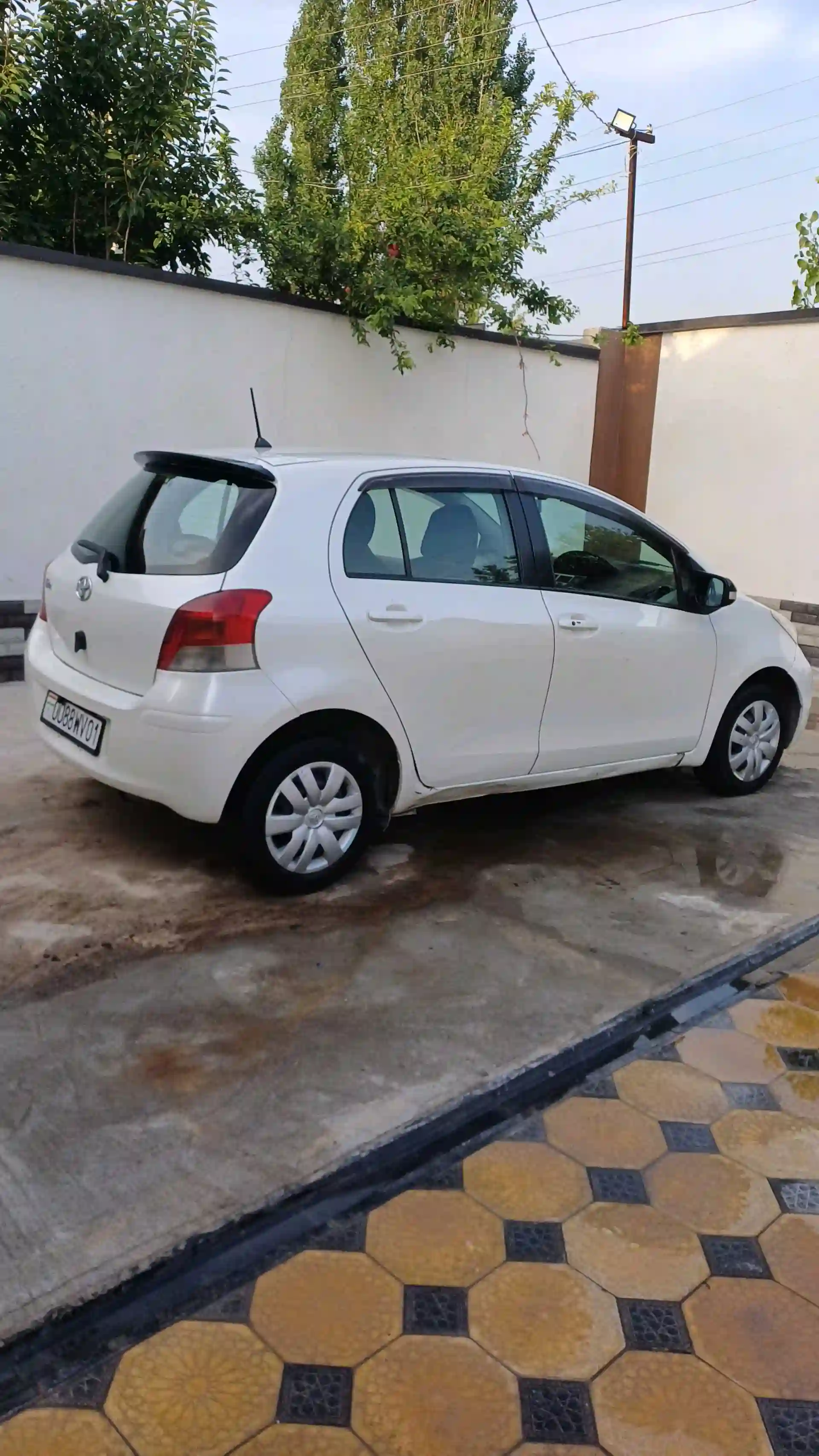 Toyota Vitz 2010
