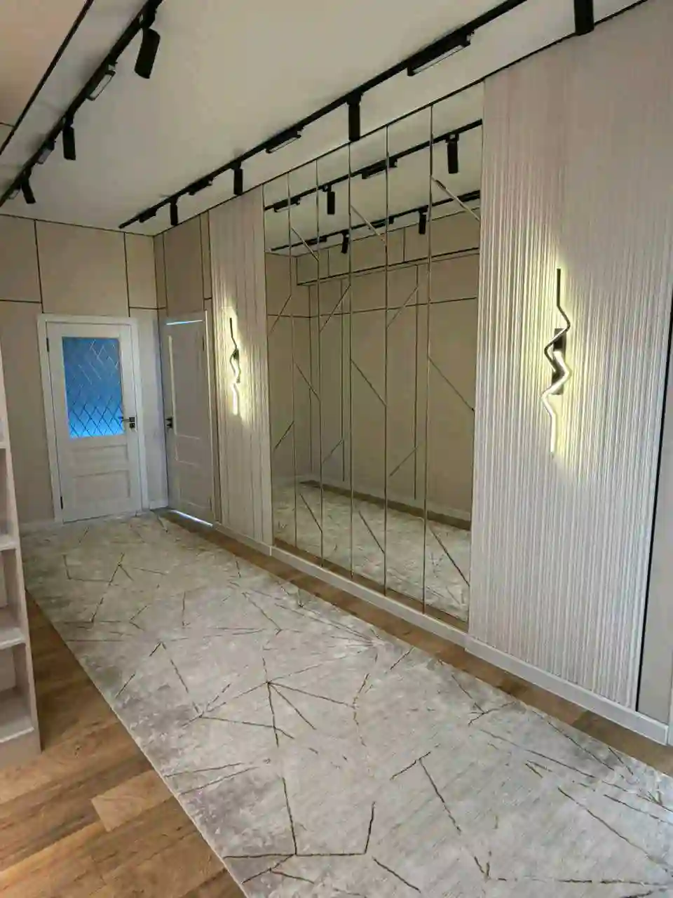 3-к квартира, 18 этаж, 117 м², И Сомони