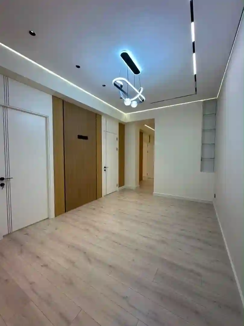 3-к квартира, 14 этаж, 110 м², зелёни базар