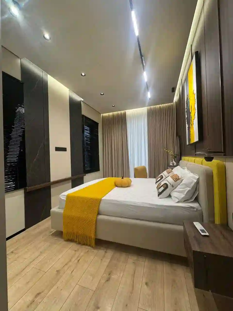 3-к квартира, 13 этаж, 101 м², Овир