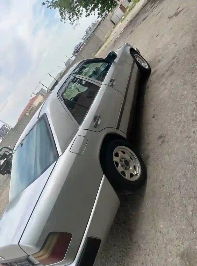 Mercedes-benz W124 1987