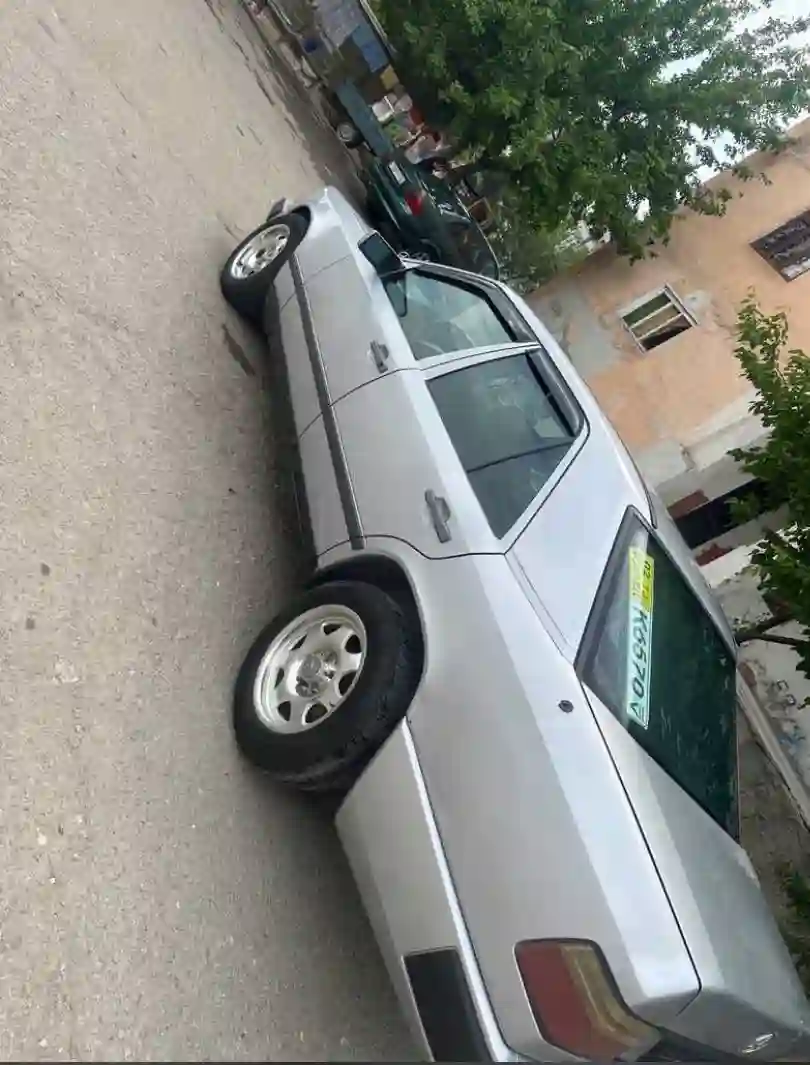 Mercedes-benz W124 1987